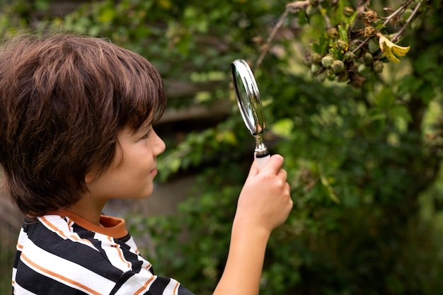 Teaching Kids to Look Beyond the Obvious